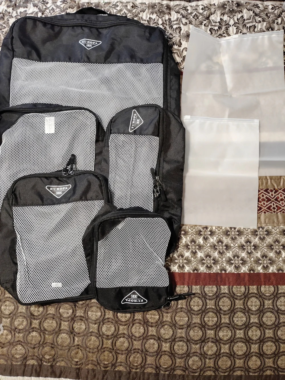 Europa Black & White Travel Packing Cube Set - 6 Piece Organizer